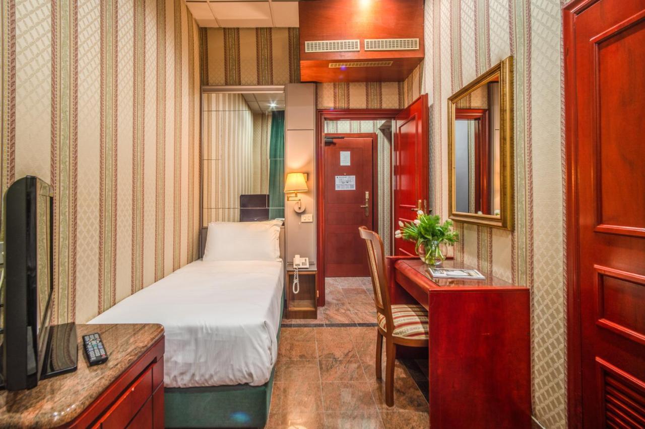Castro Pretorio Easy Rooms ローマ エクステリア 写真