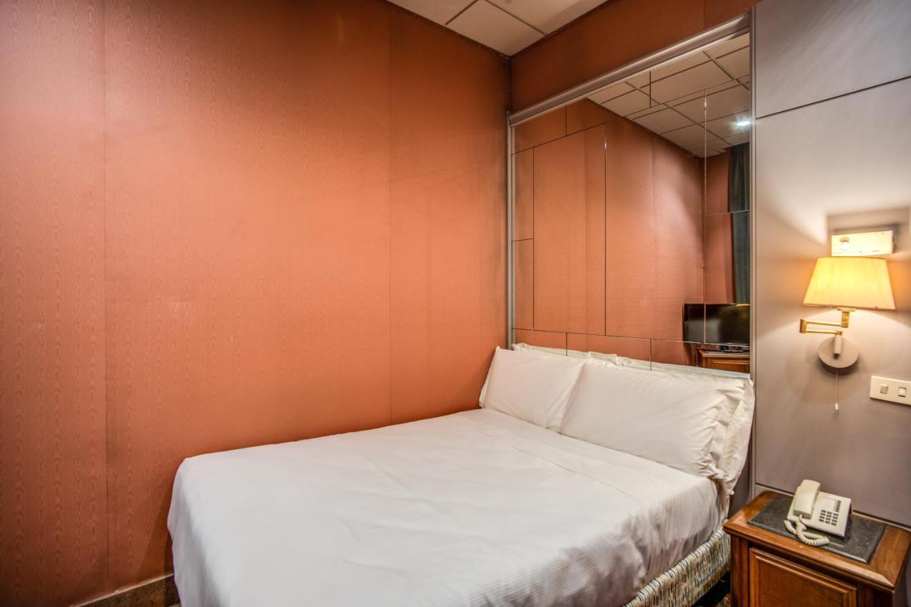 Castro Pretorio Easy Rooms ローマ エクステリア 写真